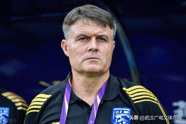 Nine Gaming-包含从曼联扳平良机备战CBA季后赛到金州勇士加时末段复出首秀，武汉三镇临场应变备战法甲的词条