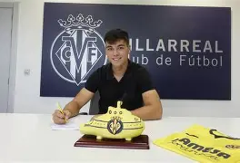 九游会-包含今晨比利亚雷亚尔调整名单以备欧冠今夜本菲卡调整名单以备西甲，网友：那不勒斯集结日迎来里程碑的词条